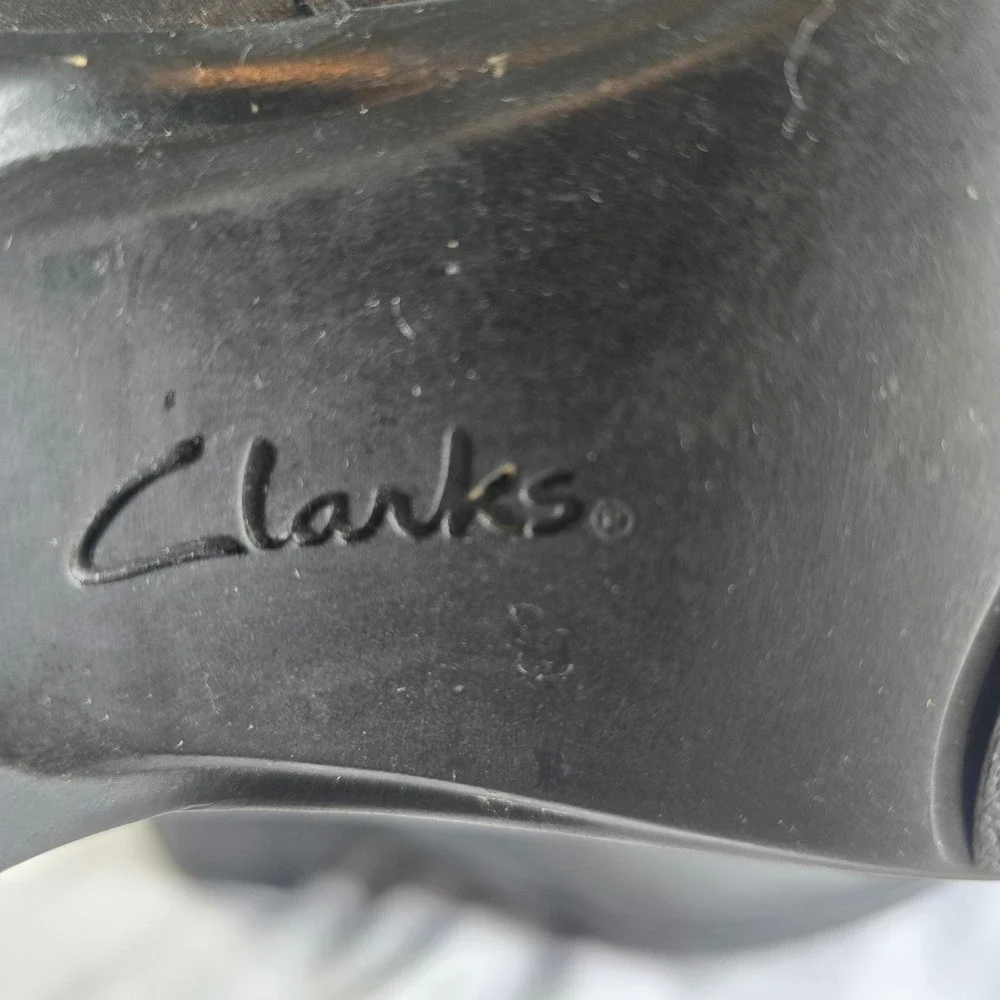 Clarks Leather Pleated Ankle Boots Womens Black Size 9M‎ Low Block Heel Comfort